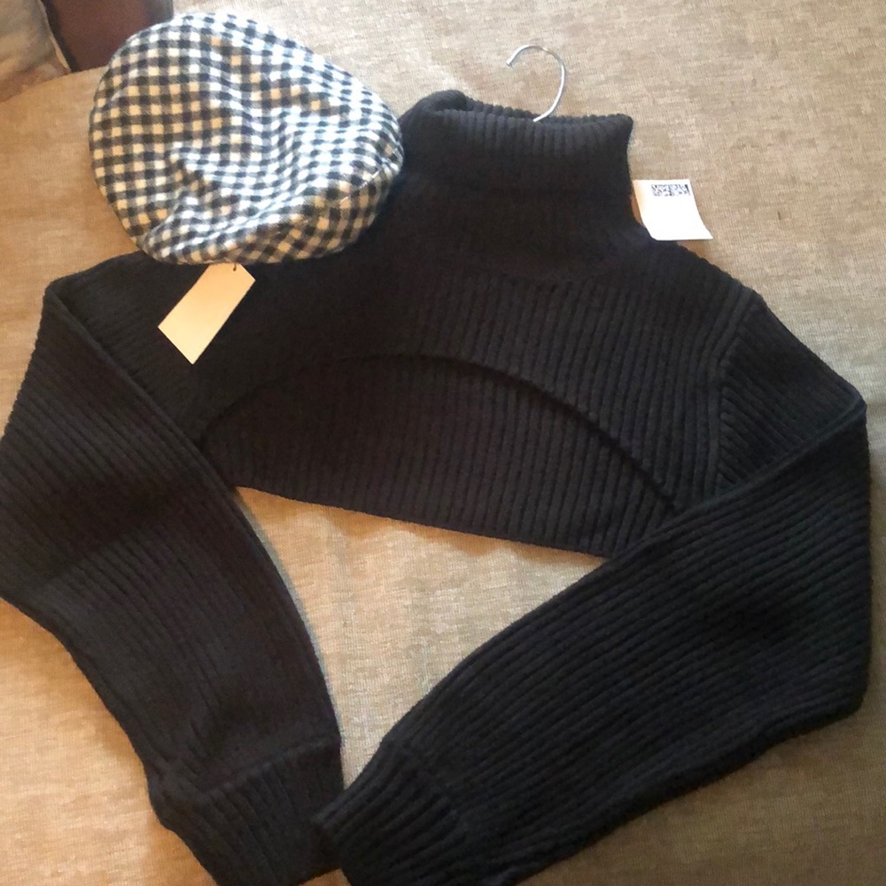 Crop Sweater and Barrette hat
